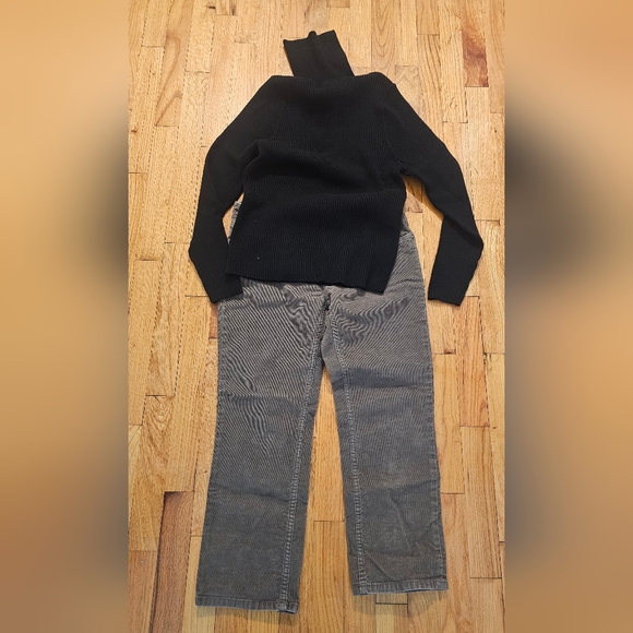 Banana Republic Vintage women's corduroy cropped pants. - Picture 6 of 6